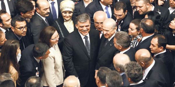 23 Nisan resepsiyonunda ilkler yaşandı/ Video