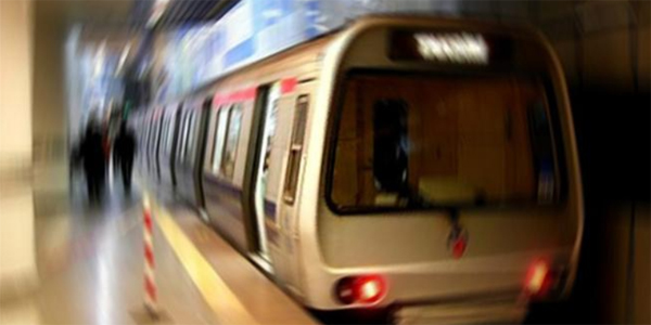 �stanbul metrosunda bomba pani�i