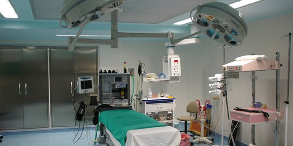 Ameliyathanelerde sigara i�iliyor iddias�