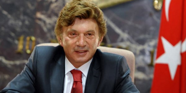 Türbanlı avukat kararına uyulsun