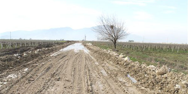 Üçüncü eylemden sonra bozuk yol düzeltiliyor