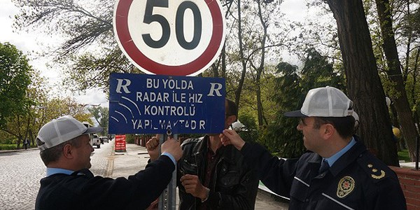 Radar ikaz levhaları kaldırılıyor/Video