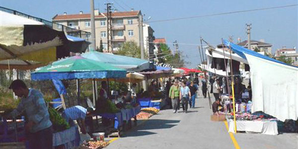 Keşan'da semt pazarı kuruldu