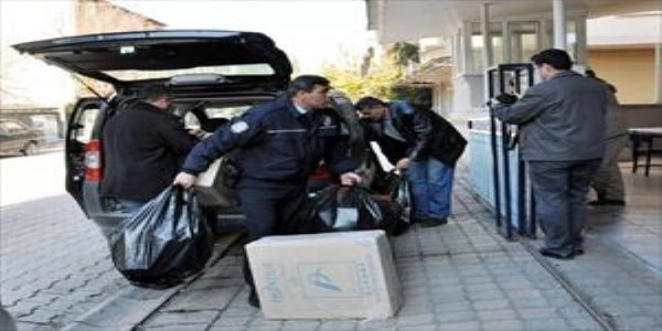 İslahiye'de kaçak sigaraya 4 gözaltı