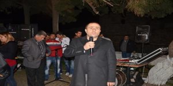 Kilitbahir K�y�nde fener alay� d�zenlendi