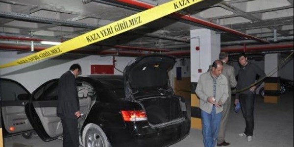 Belediye Başkanvekili'nin aracı kurşunlandı