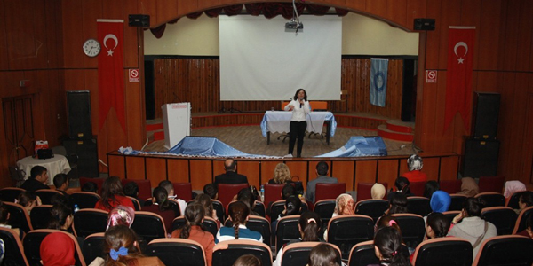 Ağrı'da 'Mesleki Kariyer Ve Motivasyon' semineri