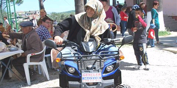 Raziye Ninenin motor sevdası
