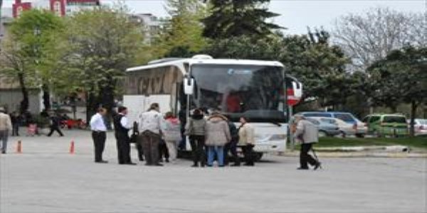 Turist kafileleri Akçakoca'ya gelmeye başladı