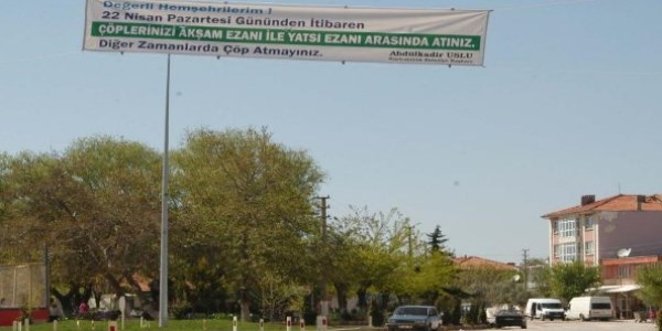 Çöp toplamaya ezan ayarı