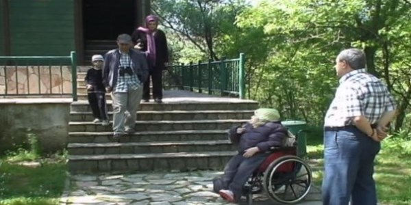 Kuş Cenneti'nde engelliye asansör engeli