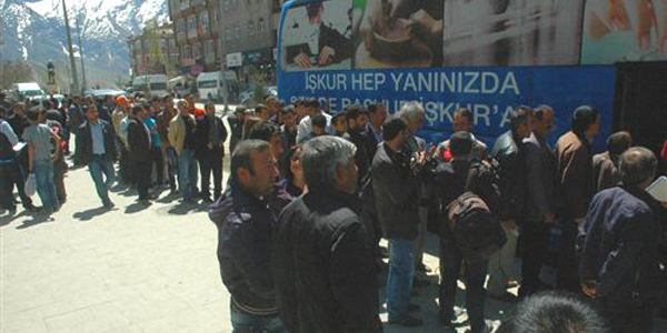 İş-Kur kampanya otobüsü'nde 2 bin 910 kişiye ulaşıldı