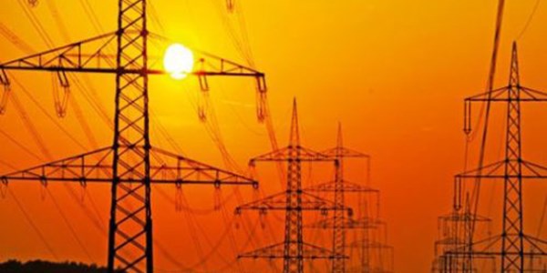 Elektrik akımına kapılarak yaralandı