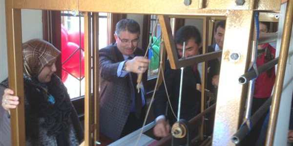Çatom Dokuma Evi törenle açıldı