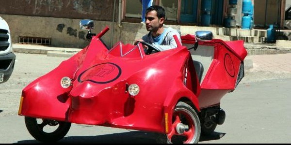 Tek kişilik otomatik vites araba yaptı