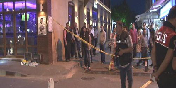 Yeşilköy'de silahlı saldırı dehşeti : 3 yaralı