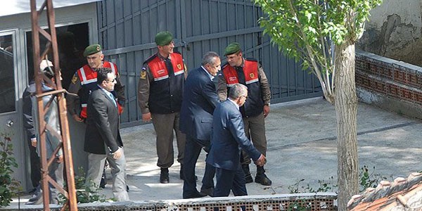 Mehmet Ağar tahliye edildi