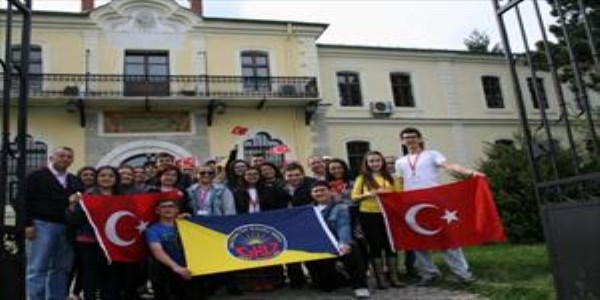 GKV �zel Liseleri ��rencileri Yunanistan'a ��karma yapt�