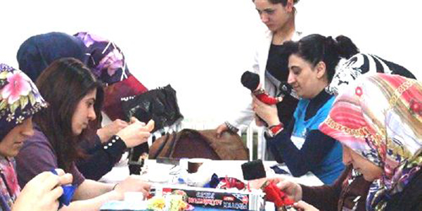 Kars'ta ev kad�nlar�n�n umudu 'Kars bebekleri'