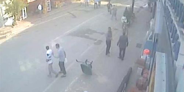 Para y�z�nden 2 kardesini cadde ortas�nda b��aklad�