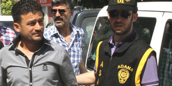 �nce kur�un ya�d�rd�, sonra, 'ke�ke olmasayd�' dedi