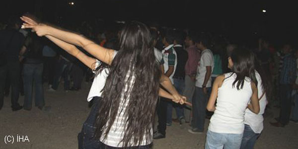Harran niversitesi'ndeki 'Bahar enlii' kutlamalarna tepki