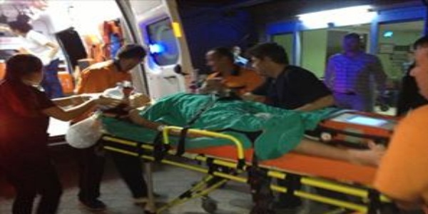 Irmağa giren genç boğulmaktan son anda kurtuldu