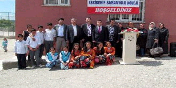 Eskişehir'den Ağrılı öğrencilere yardım
