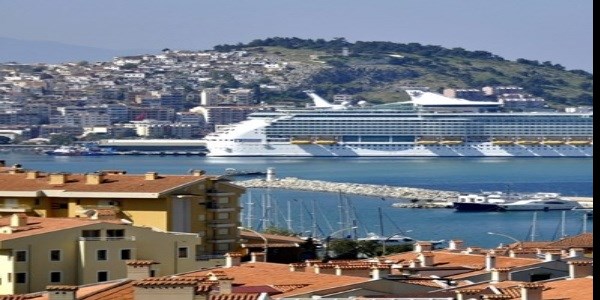 Kuşadası'nda 12 saatte 26 deprem