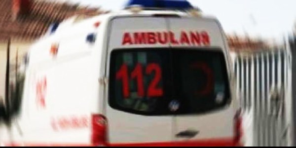 Lastiği patlayan minibüs devrildi: 1 ölü, 17 yaralı