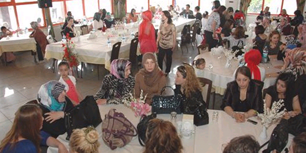 Polis eşleri Elbistan'da toplandı