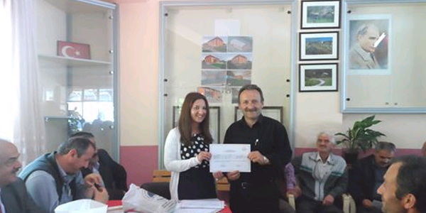 Alapl�'da �ift�ilere bin adet �hlamur fidesi da��t�ld�