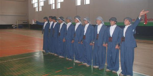 Ayakkabılarıyla birinci oldular