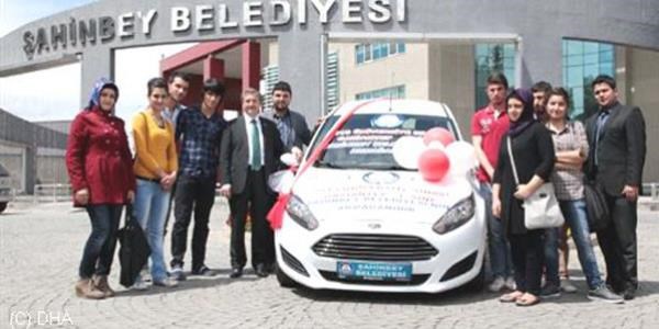 Gaziantep'te LYS birincisine otomobil hediye edilecek