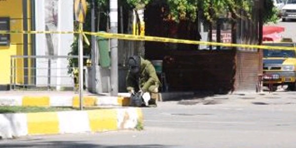 Silivri Kaymakaml���'nda ��pheli �anta pani�i