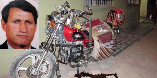 Başındaki kask kırılan motosiklet sürücüsü öldü