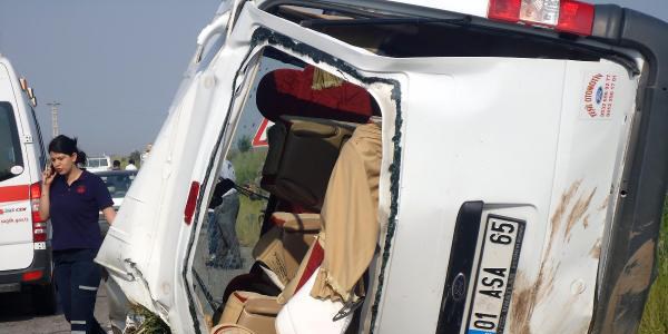 ��renci servisi kaza yapt�: 1 �l�, 3'� a��r, 8 yaral�