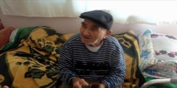 Üç çocuğu sahip çıkmayan yaşlı adama devlet sahip çıktı