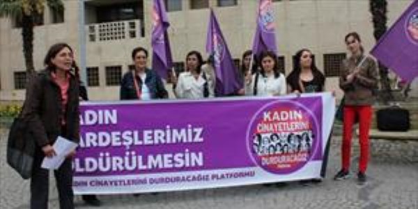 Eşini baltayla öldüren koca, hakim önüne çıktı