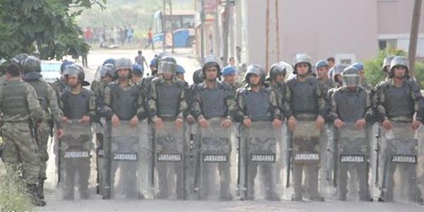 Hatay'da üniversite öğrencileri arasında gerginlik : 4 öğrenci yaralı