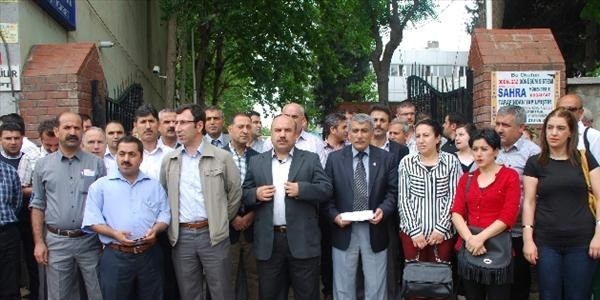 Öğretmene şiddet protestosu