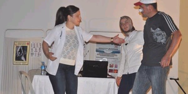 'Acil Servis'i sahneye ta��d�lar