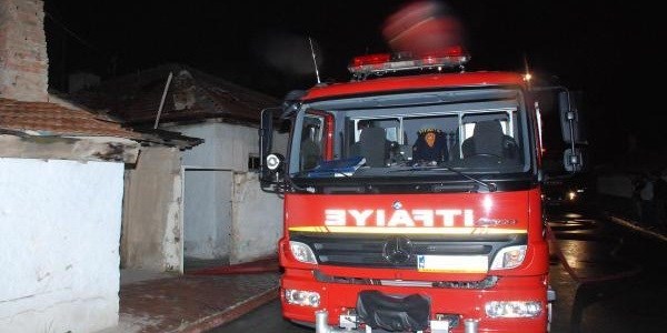Bir evde 3 günde 2 kez yangın çıktı