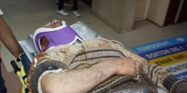 Taş ocağında kayaların altında kalan işçi yaralandı