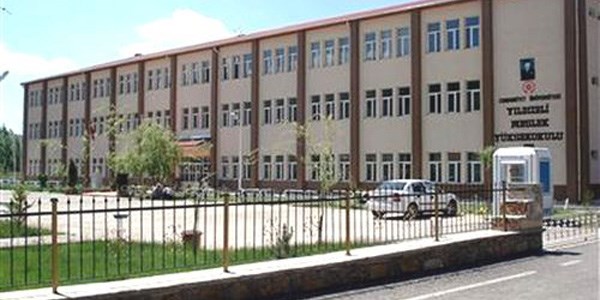 Y�ld�zeli meslek y�ksekokulu mezuniyet program�n� a��klad�