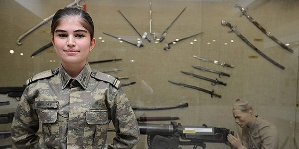 Genelkurmay başkanı olmak istiyorlar/ Video