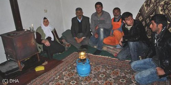 Depremzedeler 9 yıldır karanlıkta