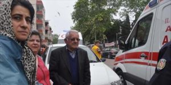 Kaza yapan sürücü gözyaşına boğuldu