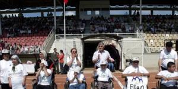 Salihli'de engelli öğrencilere yönelik atletizm