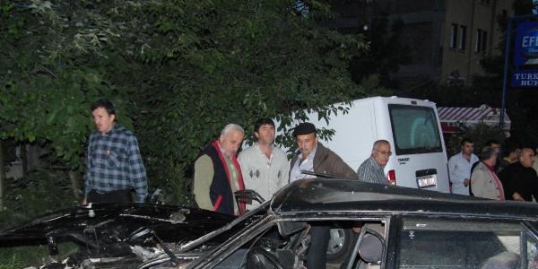 Otomobil ile minibüs çarpıştı: 2 yaralı